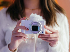 爱了爱了！索尼ZV-1圣诞限定“小毛球”买就送