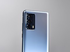 魅族 18首发评测：小屏满血旗舰，这手感吹爆 ！