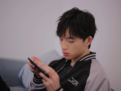 电竞造梦时代，草根少年仅用三年变身电竞选手代表