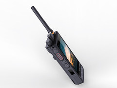 遨游推出基于全景前瞻架构的M6-DMR数字智能对讲机