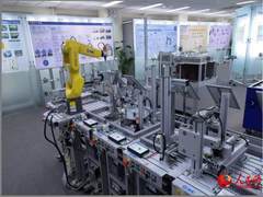 从“机器代人”到“人机共舞” 机器人产业发展再提速