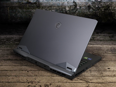 搭载酷睿i9-11980HK登顶硬核机皇！微星强袭GE76 游戏本评测