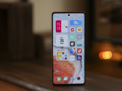 vivo X80/X80 Pro开箱：德艺双芯的蔡司影像旗舰