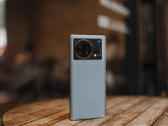 vivo X Fold图赏：质感拉满的蔡司影像折叠屏手机