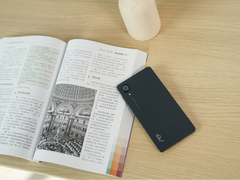 海信阅读手机 A9图赏：源自东方理念中国画设计，屏幕、性能亦有大升级