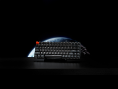 无线桌面场景化  雷柏V700-8A孤勇者版多模式有线无线背光游戏机械键盘图赏