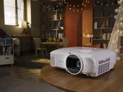 打造专属家庭影院，爱普生投影机是首选