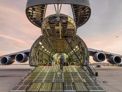 苹果发布会在即，有拍月亮模式的iPhone14，能拍到留守月球的哈苏吗？