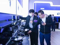 集成灶不好洗？海尔首创双腔免拆洗：内外都干净