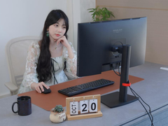 年终总结伤脑静？海兰GD40CUIF多功能商用显示器智慧办公