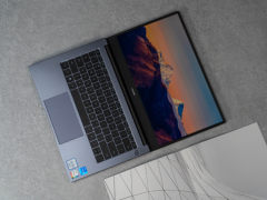 华为MateBook B3-430 图赏：12代酷睿加持，支持双重护眼的商务笔记本电脑