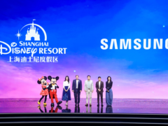 上海迪士尼度假区与三星电子达成合作，庆祝三星新品手机发布
