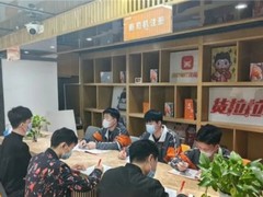 外地人来长沙跑货拉拉，缘何长沙成为年轻人追捧对象？