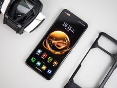 腾讯ROG游戏手机7 Pro评测：硬核性能精准操控，新一代电竞手机标杆！