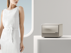 极米推出首款搭载超级混光技术投影 ——光学智慧旗舰RS Pro 3