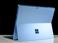 想要轻巧且性能强大的生产力工具？那就选微软Surface Pro 9二合一电脑