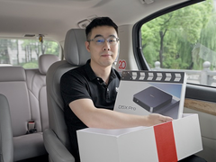 当贝CEO送货上门 618京东联合当贝打造20周年定制礼盒