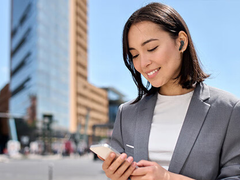 明星同款JBL TOUR PRO2 音乐商务舱：配备智能LCD屏充电仓，带来别样高端体验