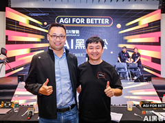 降低用户使用门槛，向量数据库与大模型联合开发产生“飞轮效应”