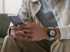 铸就小折叠机耐用性天花板 Galaxy Z Flip5展现三星的领先实力