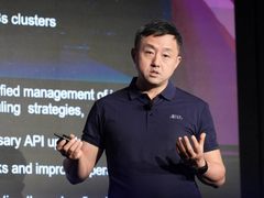 云原生与AI融合持续深化，华为推动全球智能化新浪潮