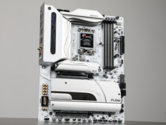七彩虹iGame Z890 FLOW开箱：酷睿Ultra 200S新座驾 扎实用料 纯白信仰