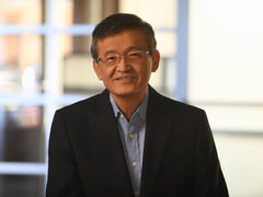 英特尔新任首席执行官陈立武简介