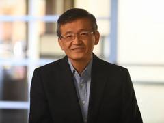 英特尔换帅背后：转型之痛与突围之路