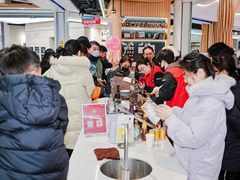 试营业客流破5万，京东MALL南京首店“流光溢彩”