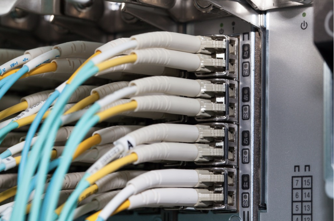 光纤网络优化和维护的应用实践