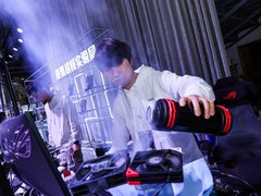 液氮超频+AI创作 华硕主板引领ROG DAY新玩法