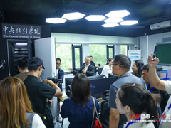 闪存普惠按下加速键，数据在AI时代如何诗意地栖居？