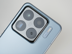 小米16系列：回归直屏，首发骁龙新处理器，影像起飞