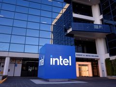 英特尔的“变”与“稳”：在代工战局中寻找自己的节奏