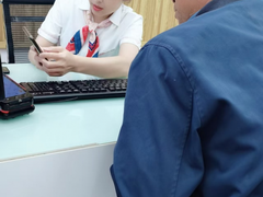 “比亲闺女还贴心！”宜城联通营业厅暖心服务获老人点赞