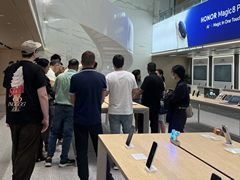 以深圳为窗，见荣耀未来：2025外媒中国行全景透视科技新叙事