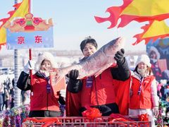 京东169 万拍下“头鱼”，并包销查干湖近50%产量，保障源头真鲜