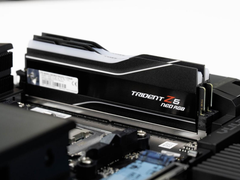 内存价格暴涨一点都不慌！7800X3D搭配单条24G D5内存装机万灵药