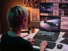 联想Yoga Book Pro 3D概念机亮相 MWC 2026，专为3D创作而生
