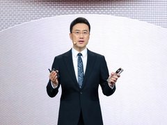 首发主动散热技术及方舟内存引擎 HUAWEI Mate 80 Pro Max 风驰版重构旗舰体验