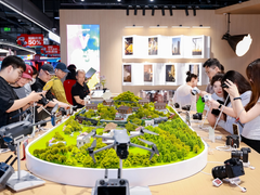 春意正浓，影像消费迎来小高峰——京东MALL清明出游摄影装备热销！