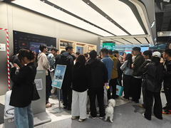 现货抵达，即刻上手！京东MALL首发大疆Osmo Pocket 4
