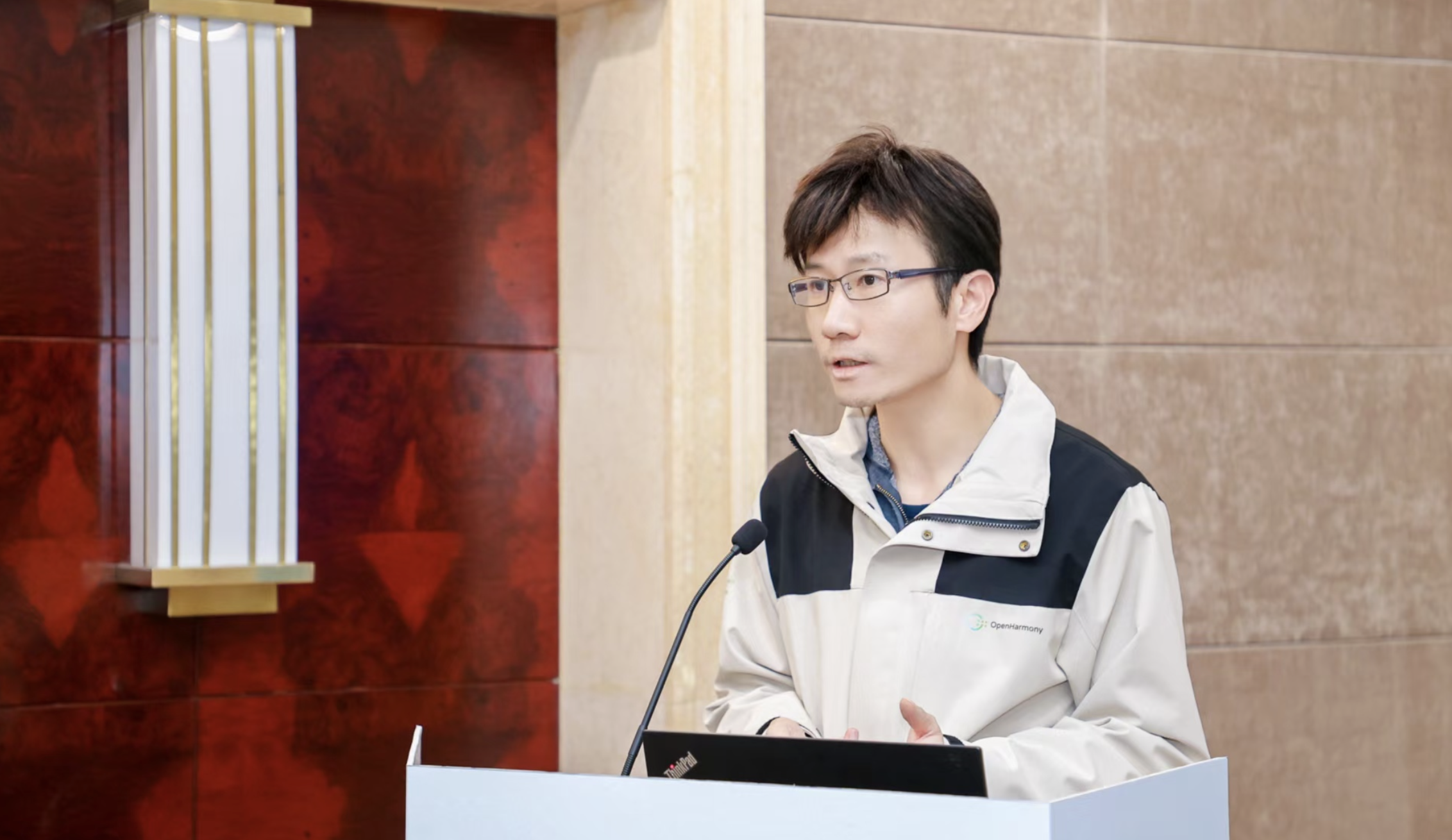 专访开源鸿蒙MVP唐佐林：让鸿蒙去说开发者已经会的语言