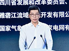华为云顾雪军：华为云Stack+盘古气象大模型，赋能清洁能源数智化