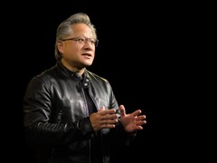 一份联名信撕裂AI圈：黄仁勋拉上百家公司站台开源，Anthropic独自站在对面