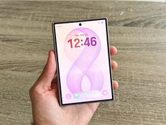 三星Galaxy Z系列折叠屏手机在美韩打破预订纪录：折叠屏市场迎来爆发拐点